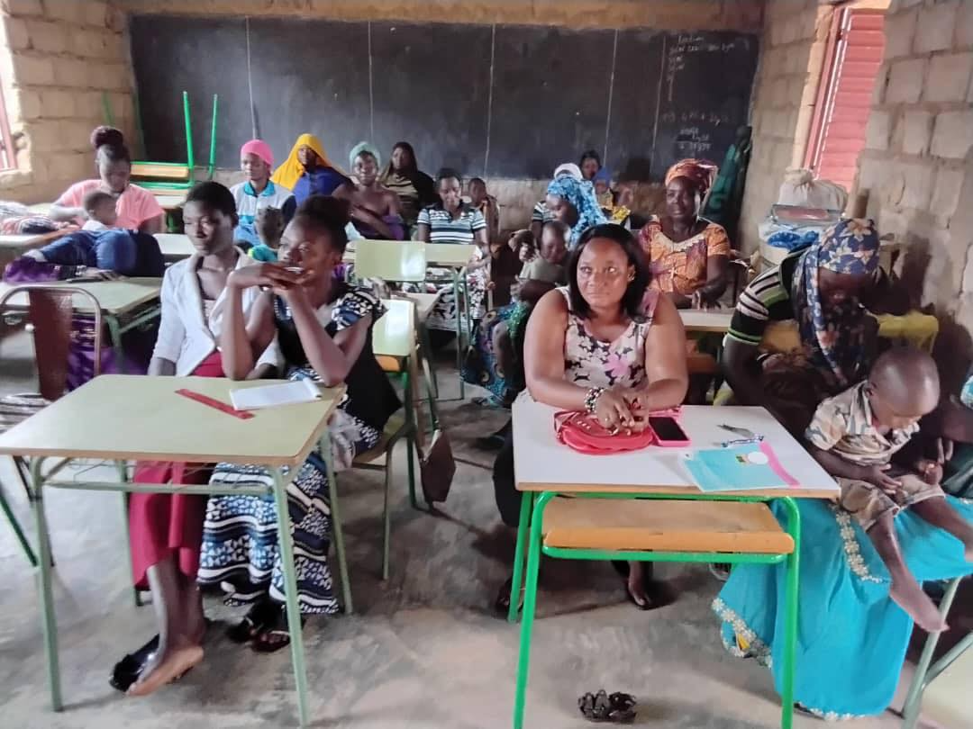 Proyecto Alfabetización Adultos de Burkindi ONG